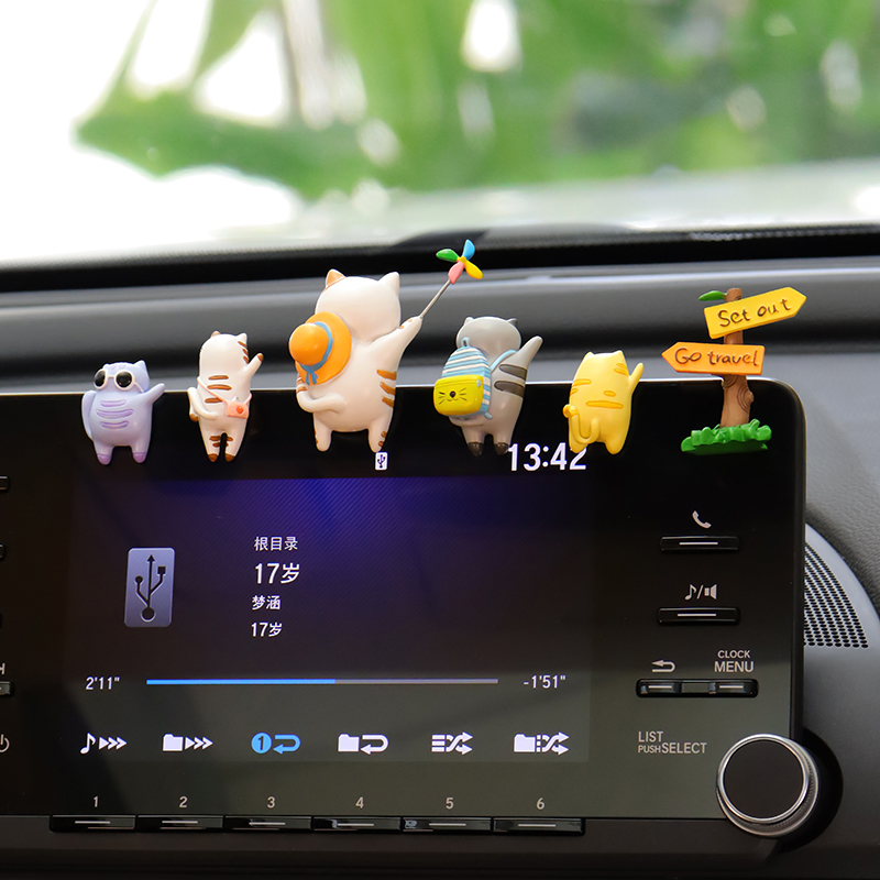 车载猫咪摆件汽车电动车装饰品小摆件车内饰品汽车中控台装饰品