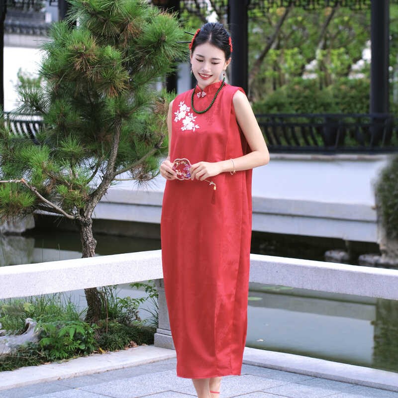 新中式复古旗袍结婚晨袍女新娘高级感敬酒服红色回门订婚礼服裙女