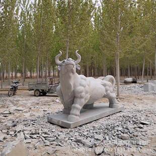 青石石雕拓荒牛大理石耕牛城市景观华尔街石牛雕塑厂家优惠