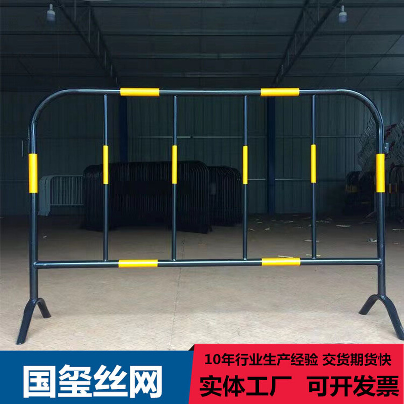 移动铁马道路施工安全警示护栏工地安全移动围栏黄黑临时铁马围栏