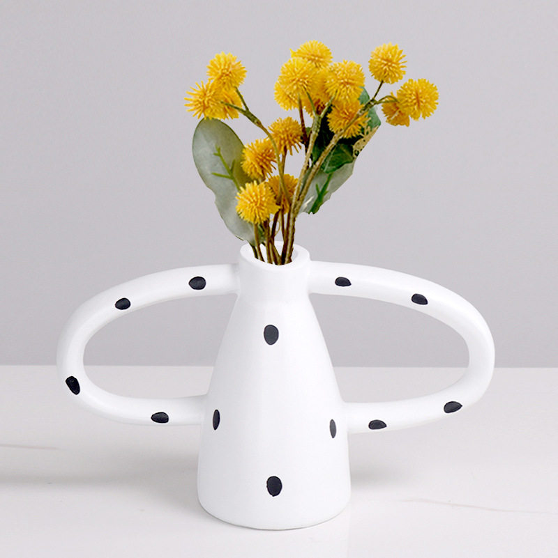 现代北欧异形双耳波点花插花瓶样板间酒店民宿客厅玄关装饰品摆件,模玩/动漫/周边/娃圈三坑/桌游,文化/体育周边,淘宝优惠券,粉丝福利购,淘宝优惠卷
