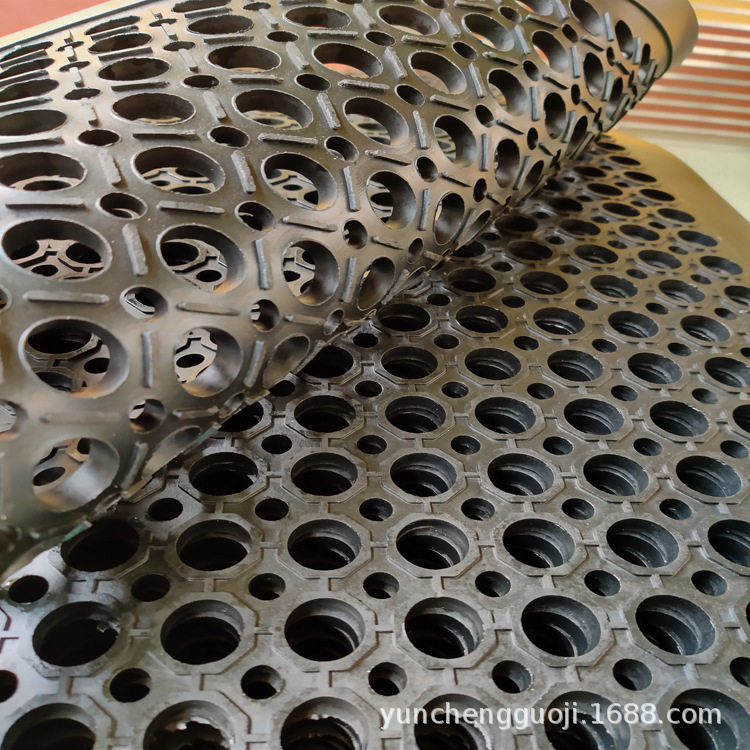 游乐场防水橡胶垫 公园草坪户外防滑垫 圆孔镂空底垫 耐磨防滑,模玩/动漫/周边/娃圈三坑/桌游,文化/体育周边,淘宝优惠券,粉丝福利购,淘宝优惠卷