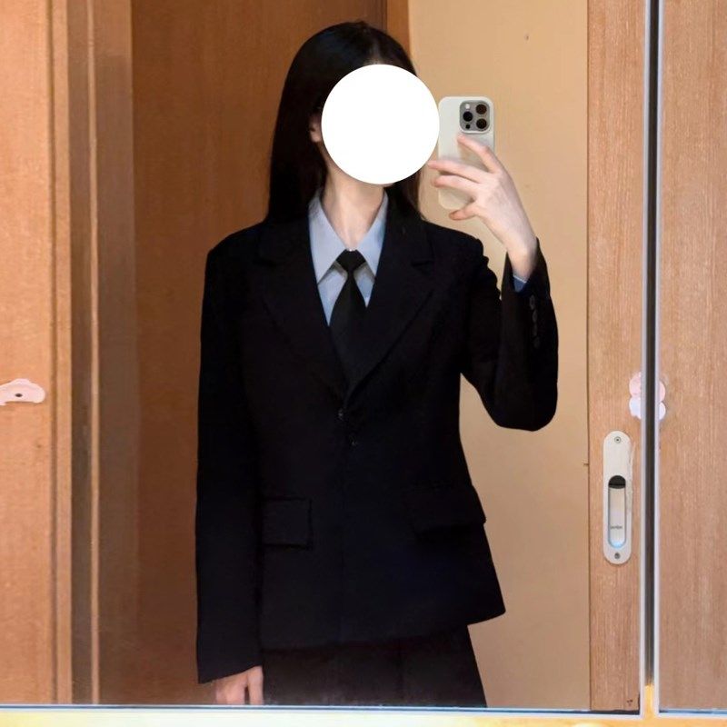 高级感黑色西装套装女春秋季新款气质休闲西服外套职业正装两件套