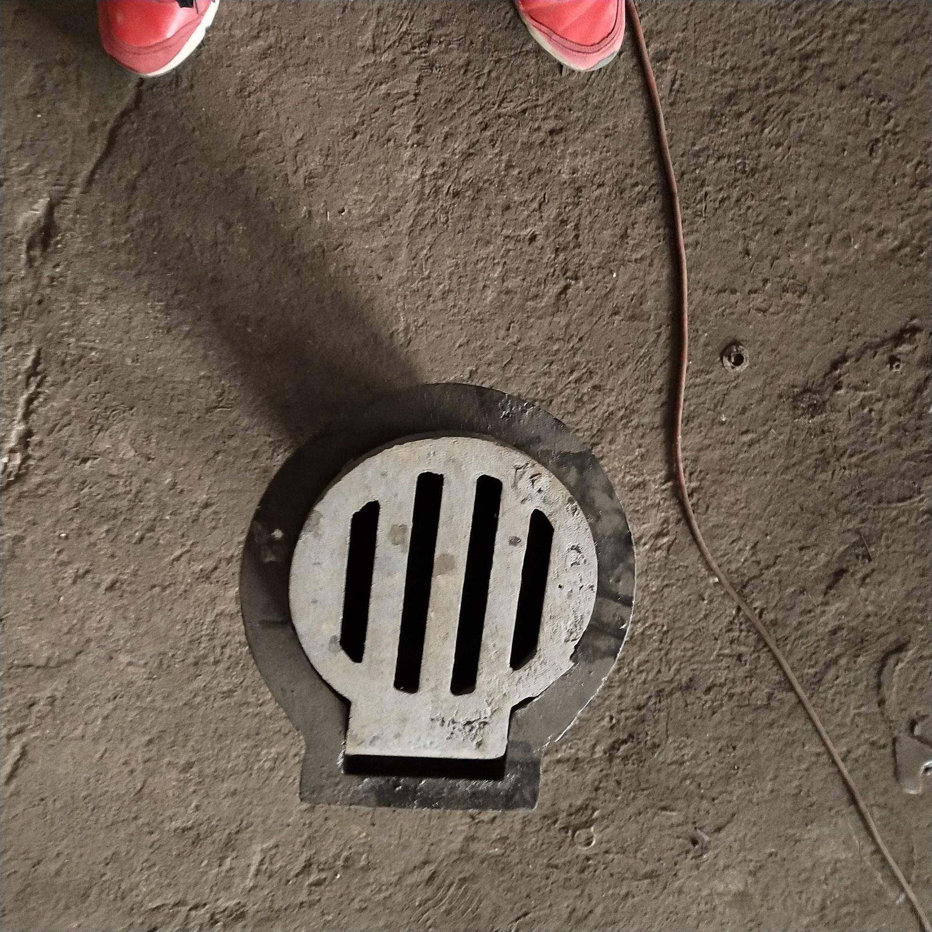 厂家桥梁铸铁泄水管圆形铸铁泄水管250*50*402现货供应