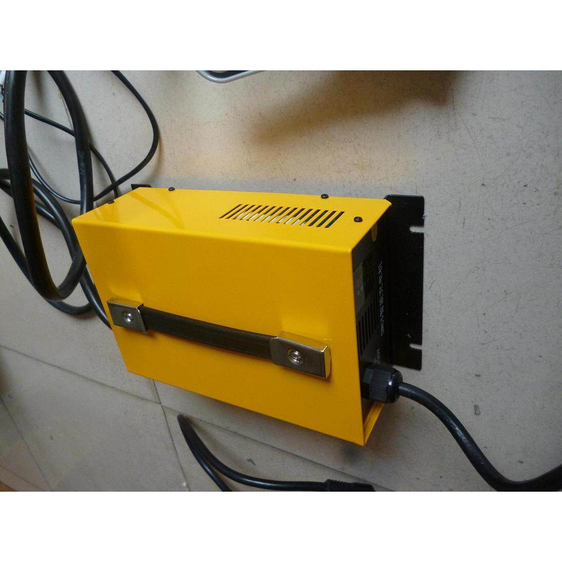 多段智能72V25A电动轿车充电机72V30A免维护充电器175插头