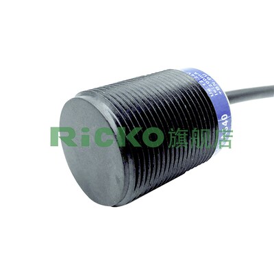 三线直流接近开关XS4P12 XS4P18 XS4P30NA340 NB PB PA340传感器