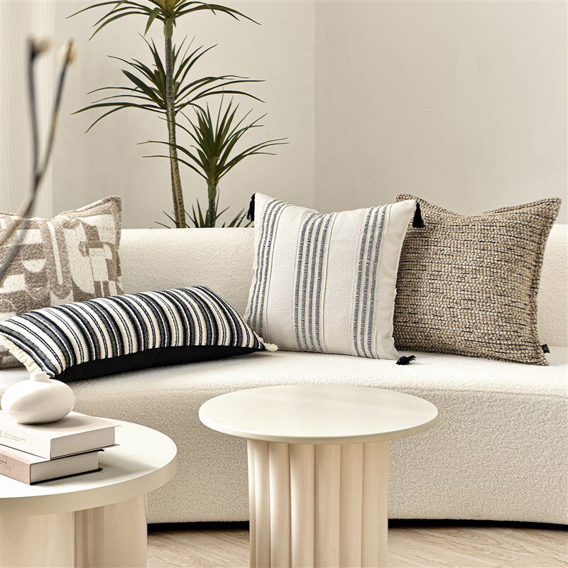 简约高级感棉麻沙发抱枕搭配组合高端布艺侘寂风样板间卧室靠枕套
