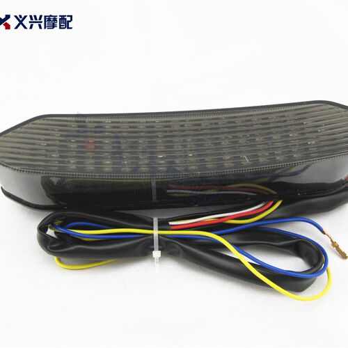 R1 02-03 后尾灯 后刹车灯 后尾灯总成
