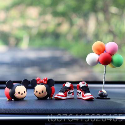 正品迪士尼汽车米奇米摆件车内装饰网红可爱车仔女载妮中控台小公