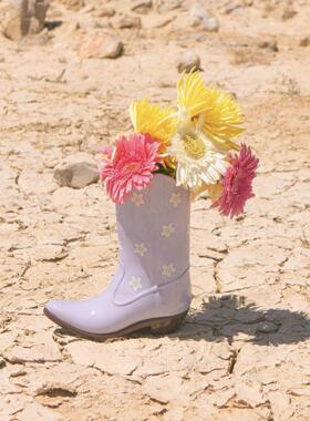 边集EDITOR 西班牙DOIY牛仔靴花瓶插花陶瓷装饰摆件异形创意礼物