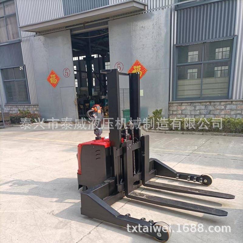 江苏全电动堆高车..5吨托盘堆垛车