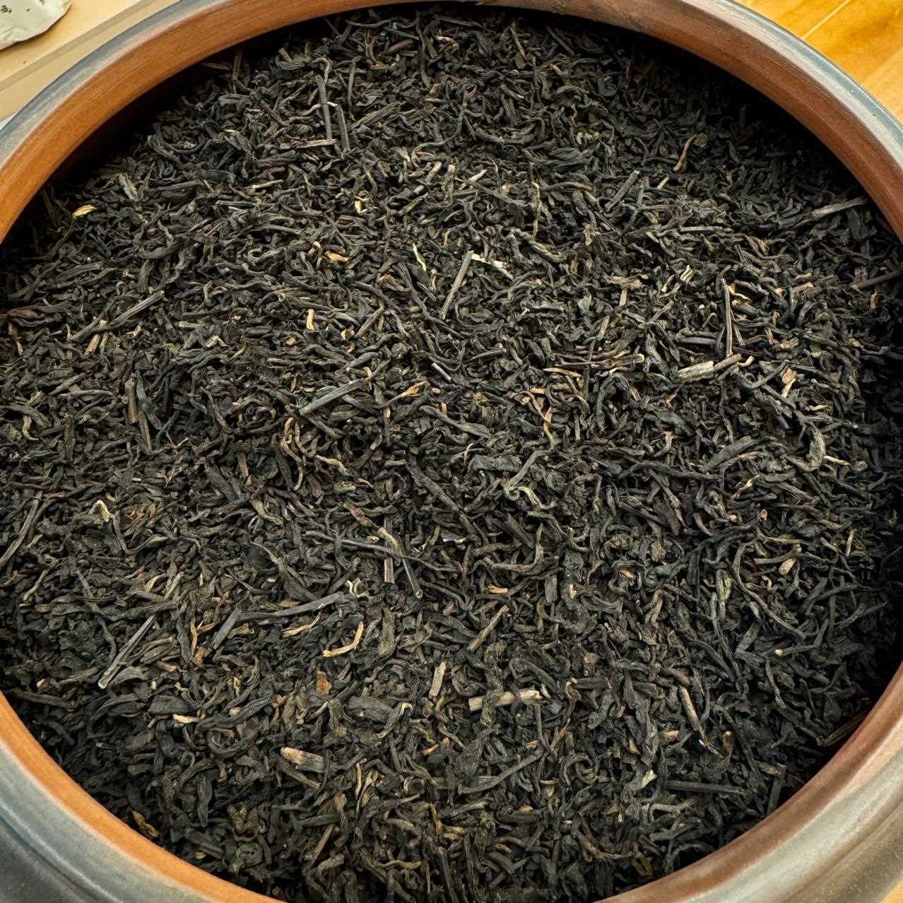 广西梧州特产六堡茶2010年陈年老茶散茶茶叶礼盒装