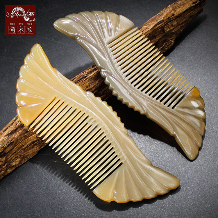 厂家批发白牦牛角小梳子创意加厚款比翼梳按摩梳