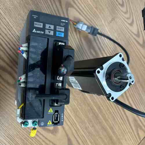 伺服驱动器ASD-B2-0421-B，400W，成色轻微议价