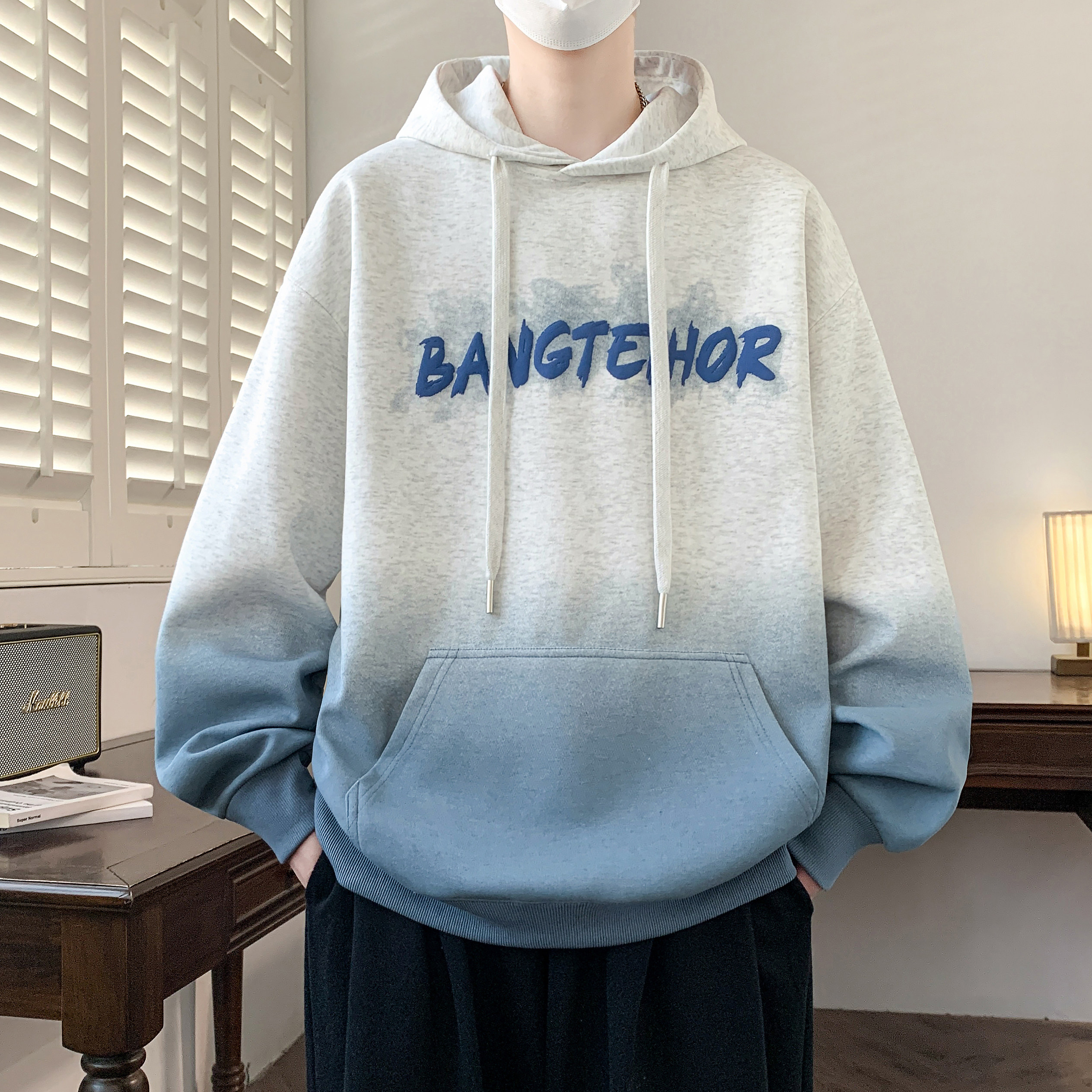 2026年春秋新款渐变色酷帅连帽卫衣男款青少年初高中学生套头外套