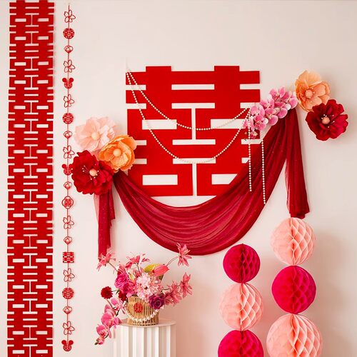 结婚婚房背景墙喜字装饰婚庆男女方卧室场景蜂窝球婚礼客厅布置