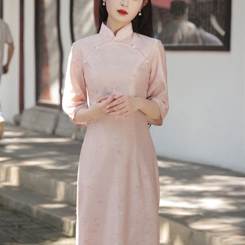 温柔粉色少女倒大袖旗袍2024新款新中式年轻款气质连衣裙订婚礼服