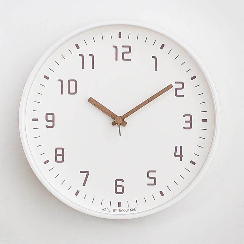 MJK简约钟表挂钟客厅2025新款家用静音创意时钟挂墙石英钟挂表