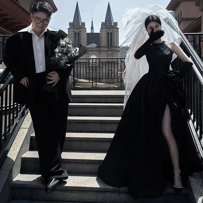 影楼婚纱摄影黑色高级感开叉挂脖旅拍2024新款显瘦轻奢小众外景女