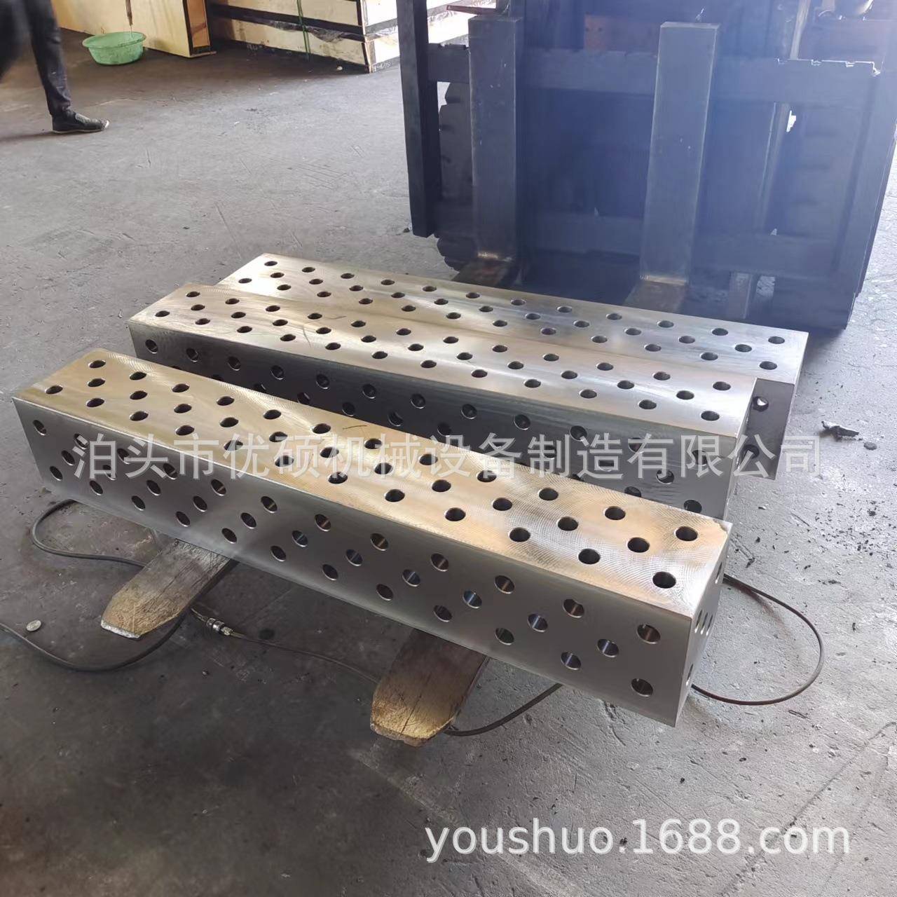 铸铁三维柔性焊接平台工装夹具多孔操作