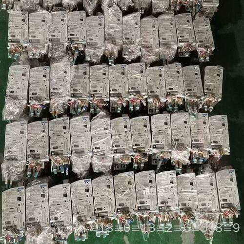 E82EV371-2C变频器0.37kw  220v议价