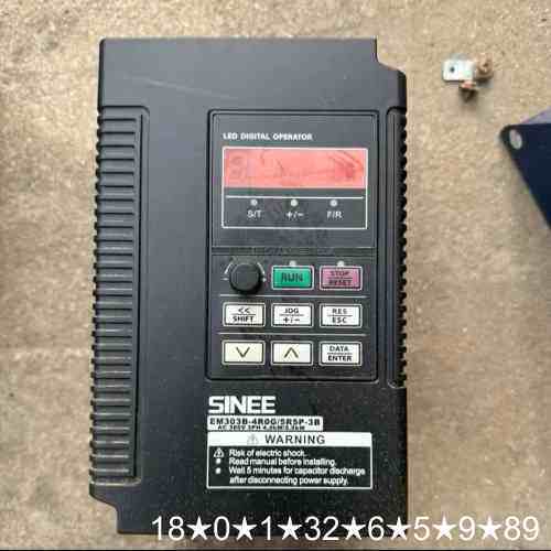 正弦变频器，型号EM303B-4R0G/5R5P-3B，