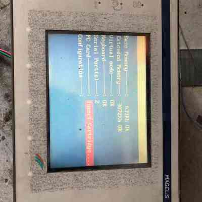 触摸屏XBTF032110一个没有储存卡图为实物功能完