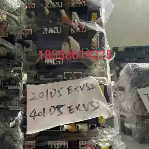 富士RYT201D5-EXVS2驱动器，200W，RYT40;议价【议价】