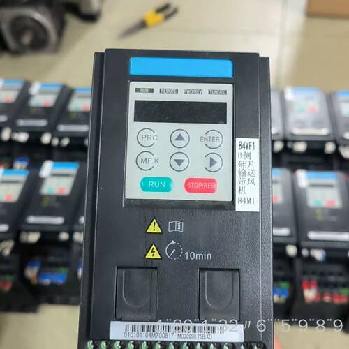 变频器MD200S0.75B-XD，几乎，单相输