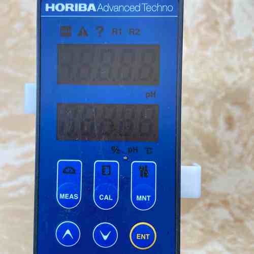 日本HORIBA堀场PH值转换器HP-480 表头 染厂调酸咨询维修