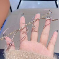 素希粉縷金輝無邊框純鈦近視眼鏡