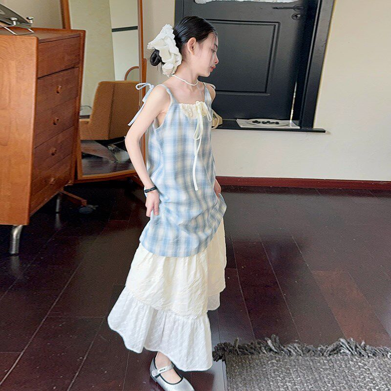 女童蓝色格子吊带裙连衣裙2025新款夏季假两件海边穿搭度假长裙子