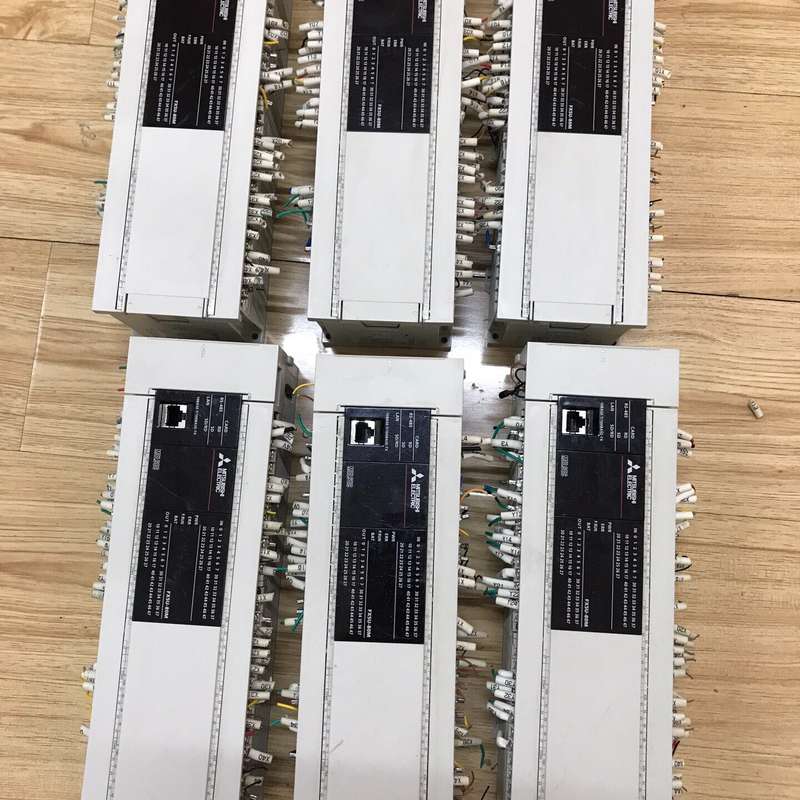 议价FX5U-80MT/ES,,九成新,功能正常,需要私