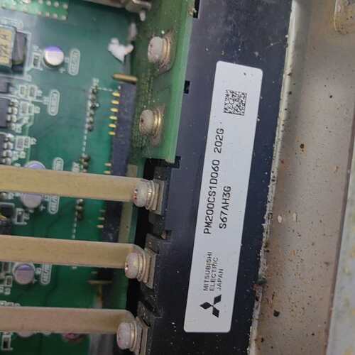 议价PM200CS1D060模块，，外观完好，功能正常M