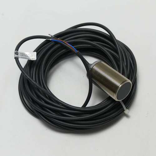 议价 872C-M15NP30-J10 E传感器