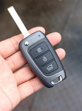 适用于现代新款悦动悦纳菲斯塔胜达ix35遥控器折叠钥匙壳芯片原装