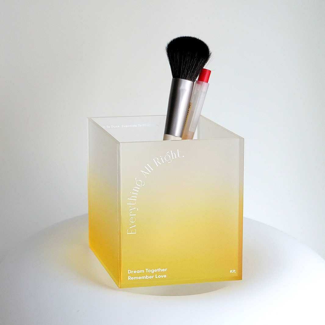 亚克力笔筒渐变简约铅笔盒化妆书桌笔办公室桌面收纳宿舍新疆包邮,文具电教/文化用品/商务用品,笔筒,淘宝优惠券,粉丝福利购,淘宝优惠卷