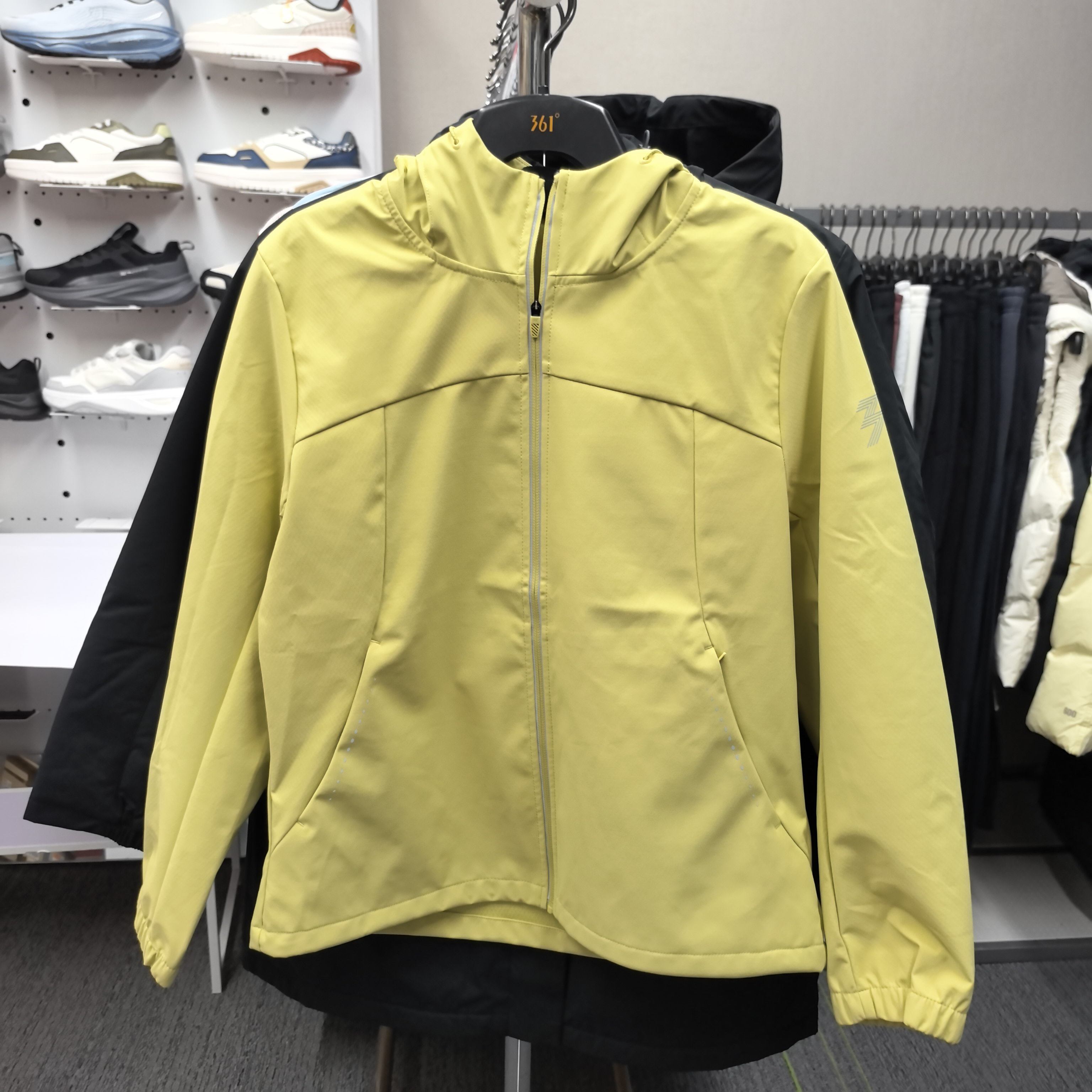 361度雨屏科技女款26春季新款单风衣 562612681