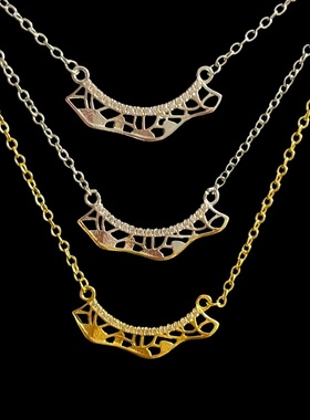 蕾丝裙边系列双色微笑项链