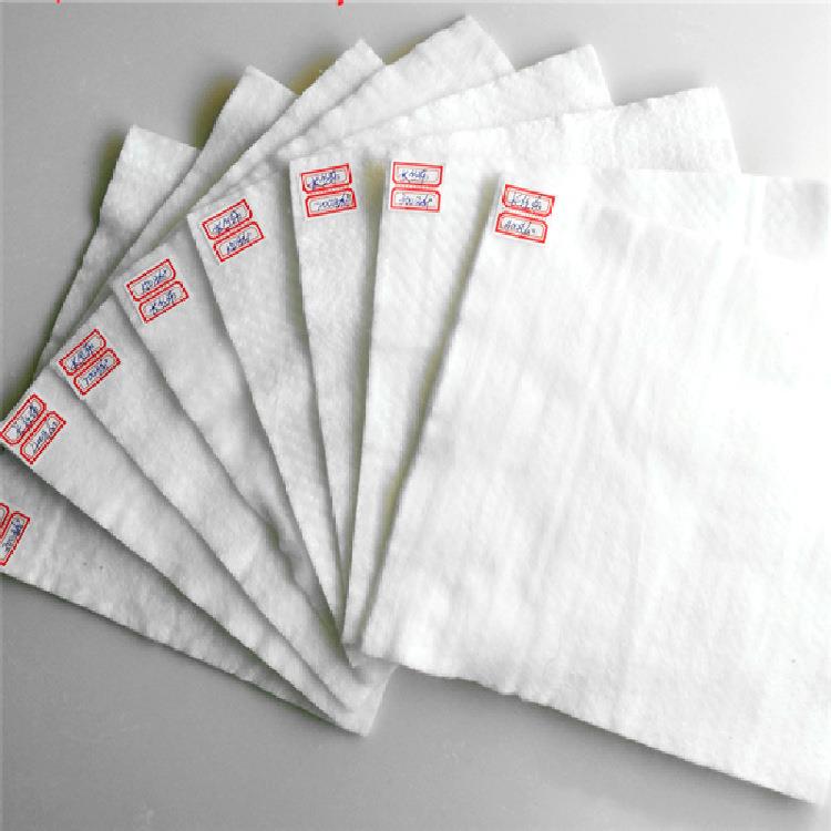 盖土防尘土工布道路河道养护 隔离透水长丝短丝土工布