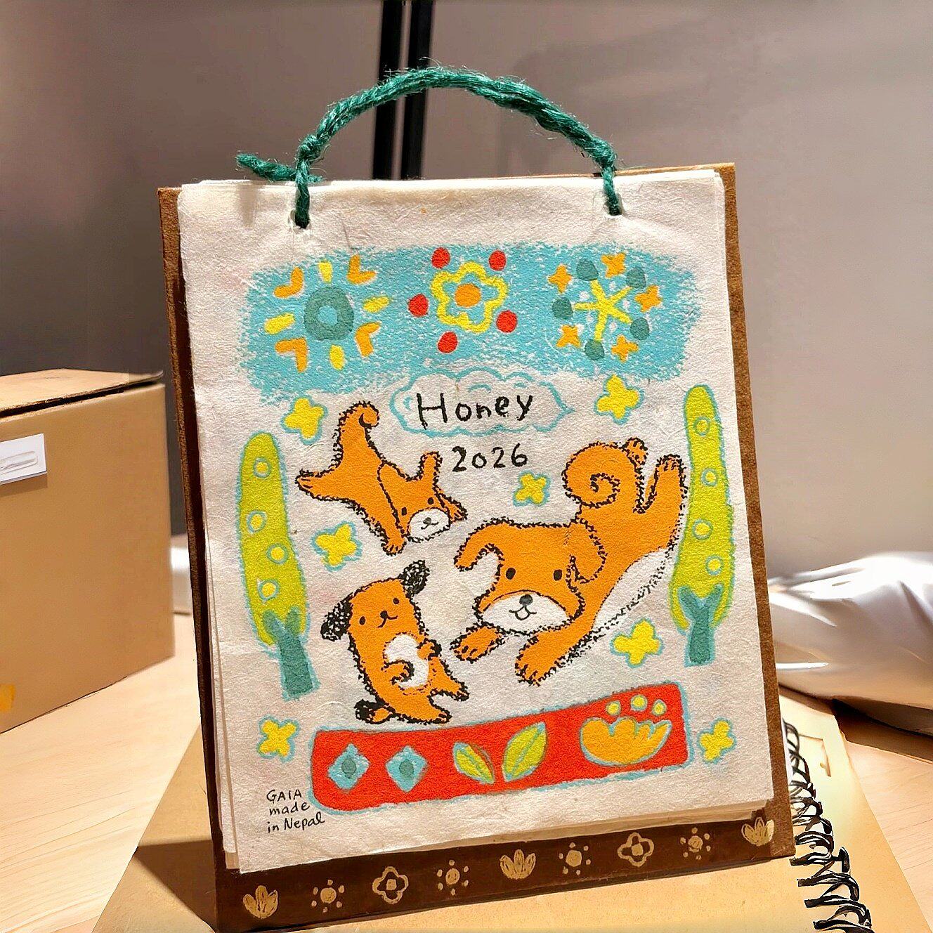 尼泊尔日历2026年小狗涂鸦插画台历摆件小动物月历装饰挂件送礼物