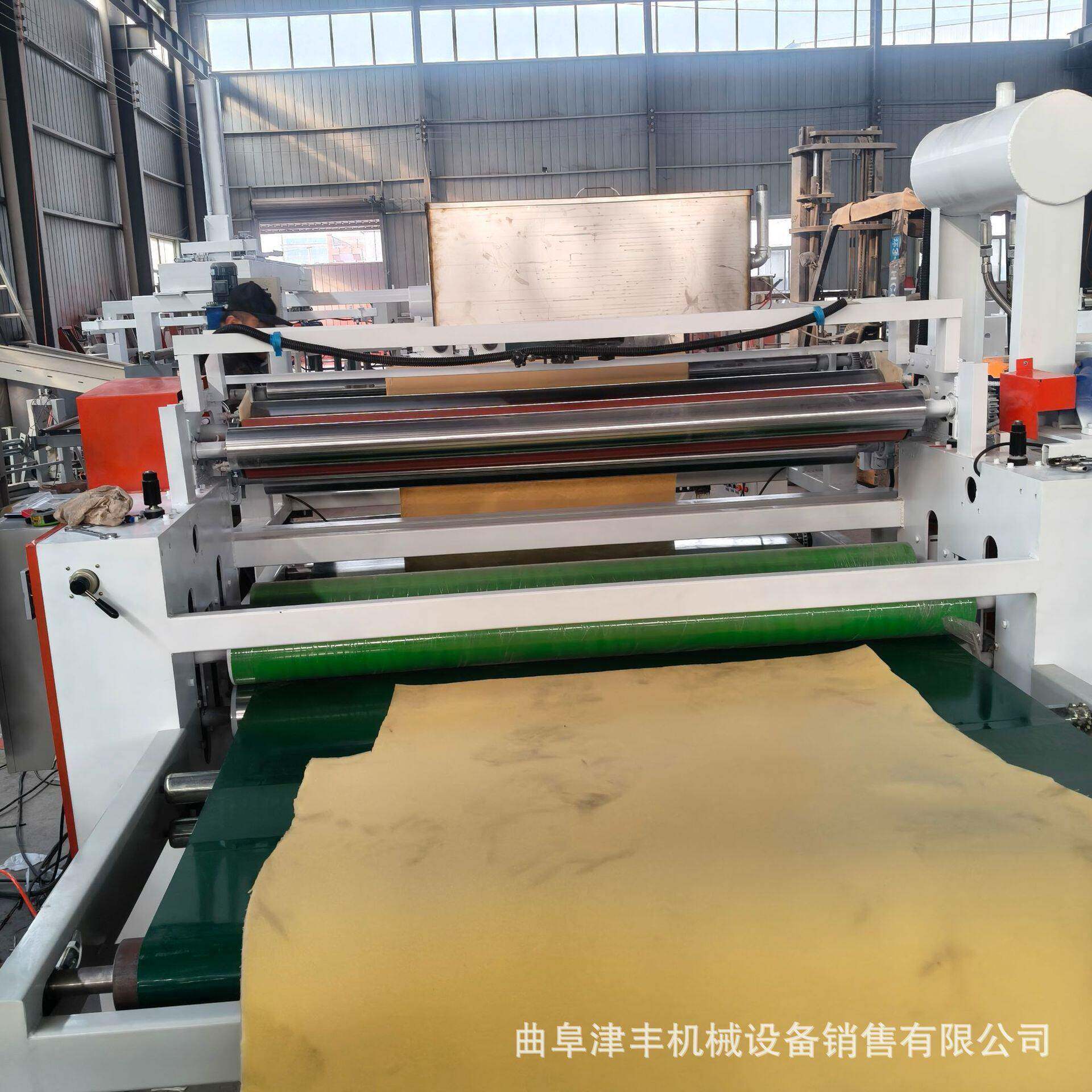 魔术贴背胶机自粘布料皮革不干胶复合机EVA泡棉震垫复合机