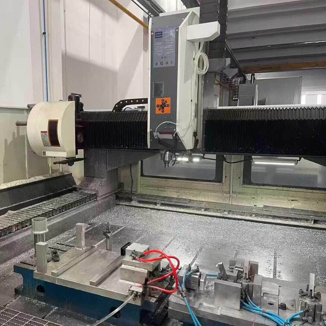 处理二手普拉迪PHE-CNC2518S龙门加工中心主轴转速10000现货