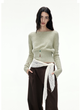 in modo diverso 原创设计绢丝羊毛绒撞色纽扣收腰一字领针织衫