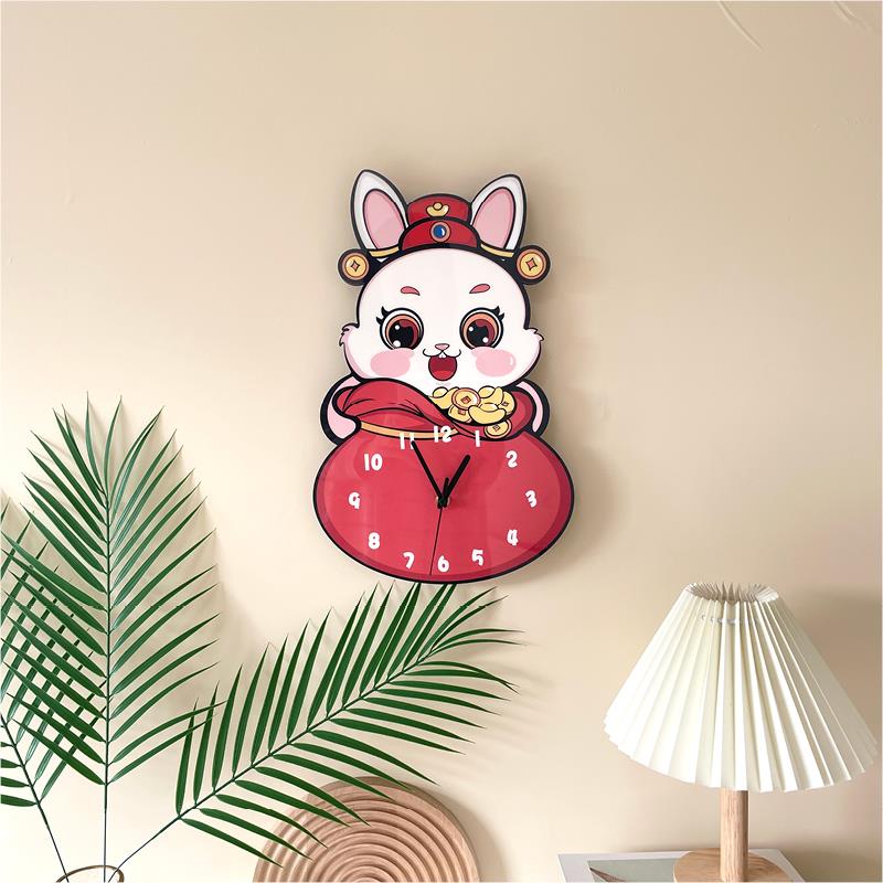 卡通创意发财小兔子生肖兔年装饰挂墙钟表客厅静音个性时钟挂钟