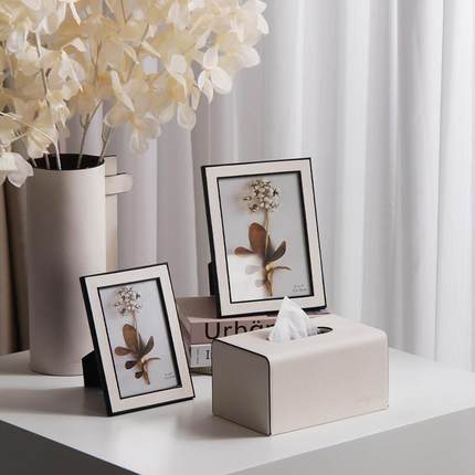现代简约皮革相框摆件客厅床头柜6寸7寸创意高级感装饰婚纱照摆台