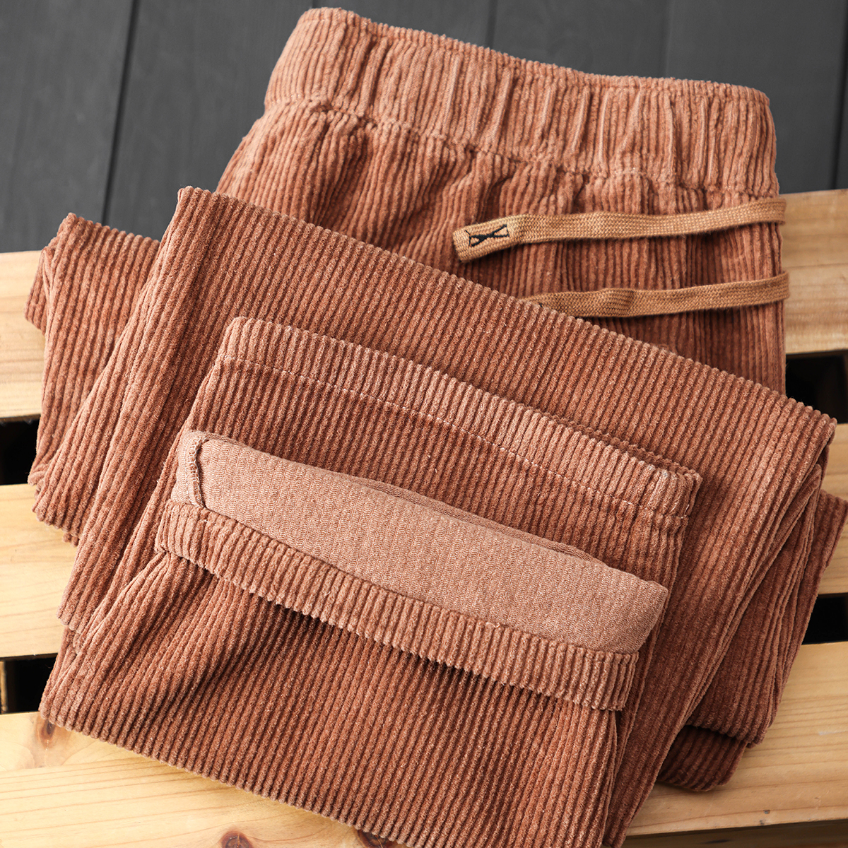 2025春秋季纯棉粗纹灯芯绒长 咖啡色复古纯色洗水条绒休闲直筒裤