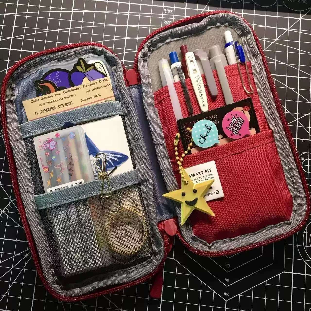 日系复古红笔袋多功能烧饼包文具