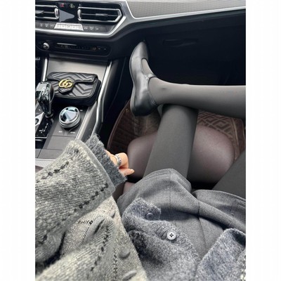 早秋买到zui伟大的打底裤袜！终于穿到高透有质感的灰色袜裤袜子