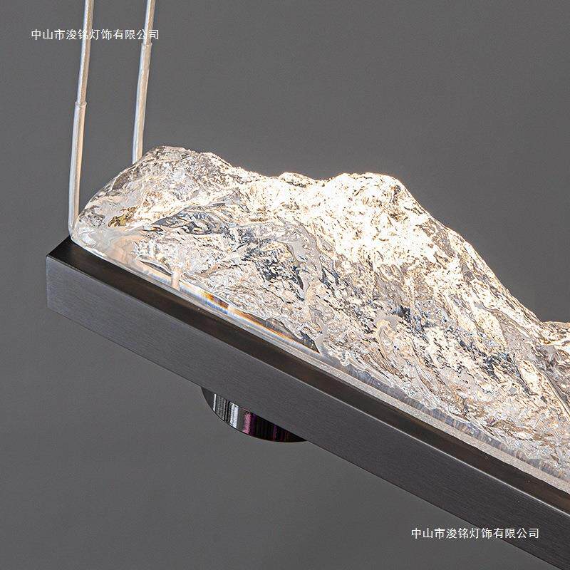 餐厅主灯吊灯2025新款意式后现代轻奢吧台饭厅餐桌一字长条设计感